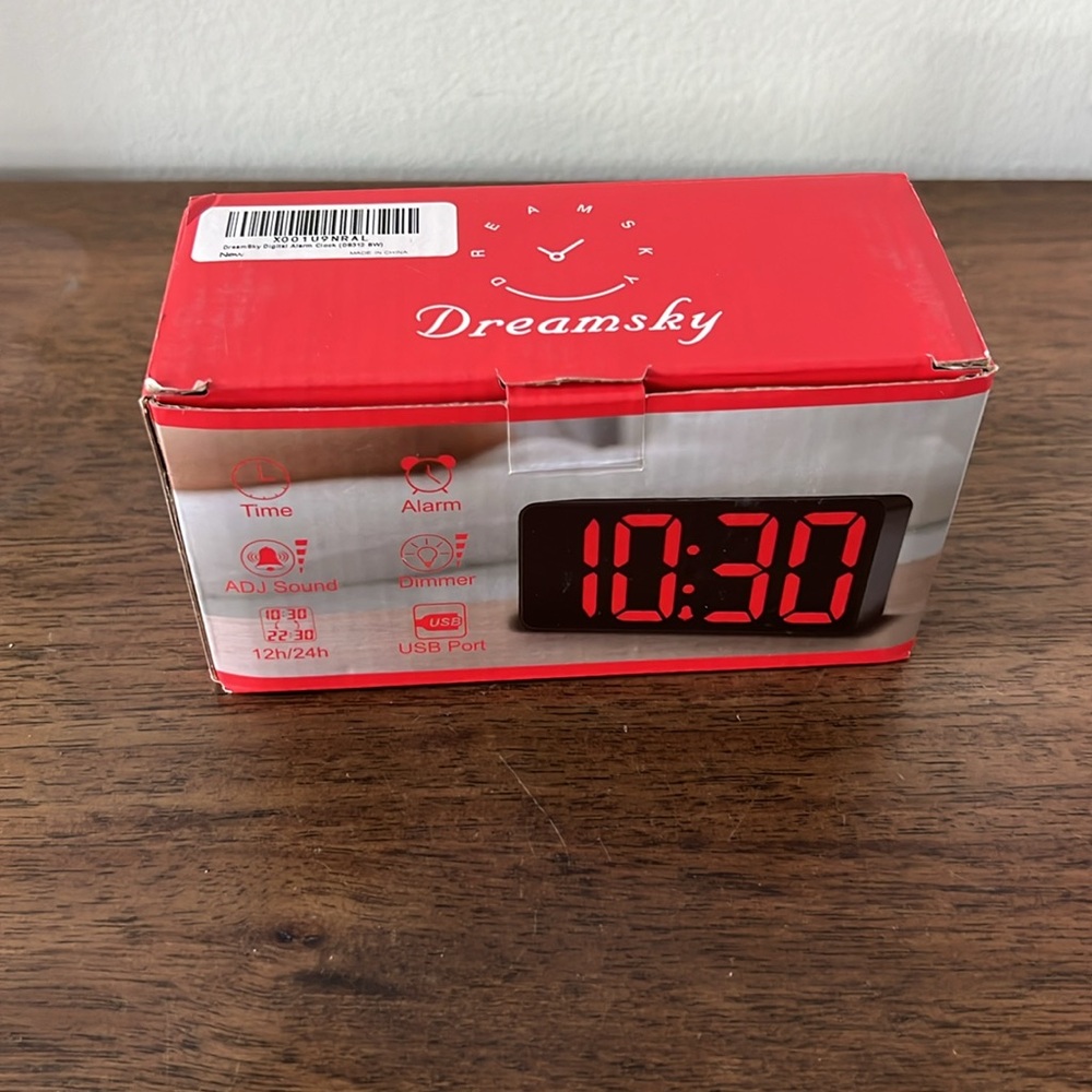 DreamSky Digital Alarm Clock DS312BW